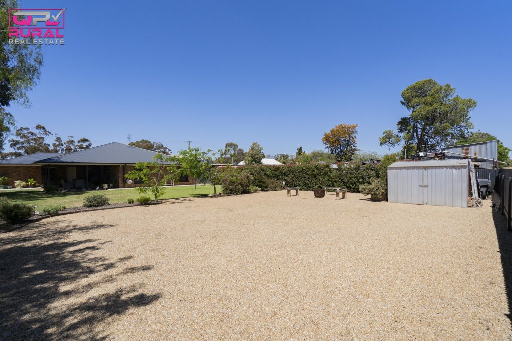 166 Sharpe Street, Temora NSW 2666 - photo 18