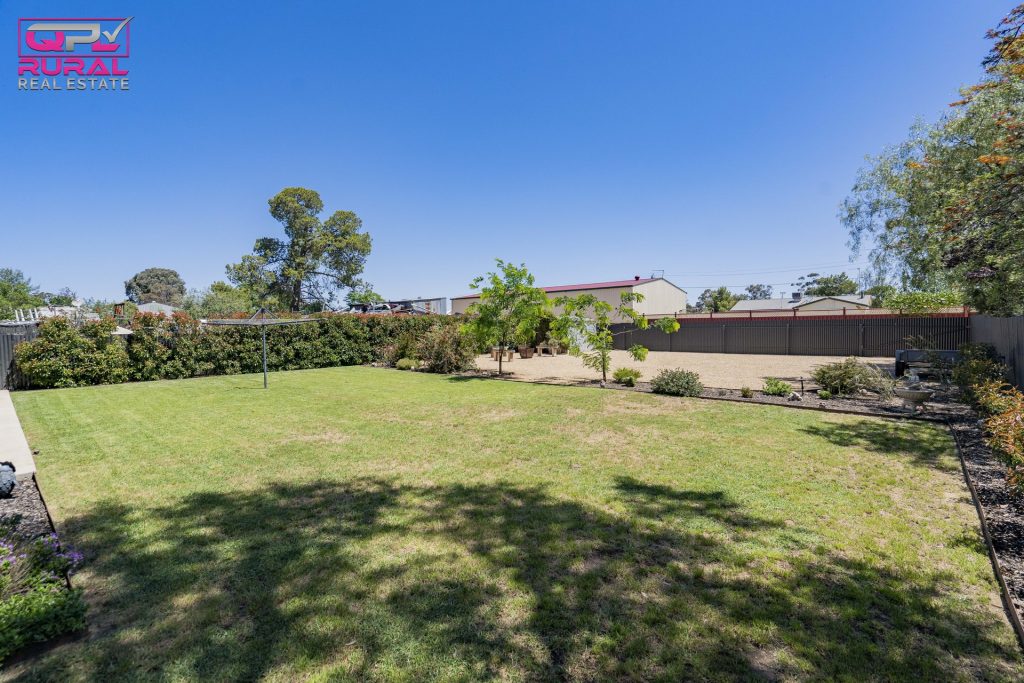 166 Sharpe Street, Temora NSW 2666 - photo 19