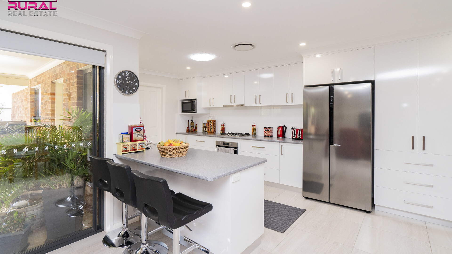 166 Sharpe Street, Temora NSW 2666 - photo 5
