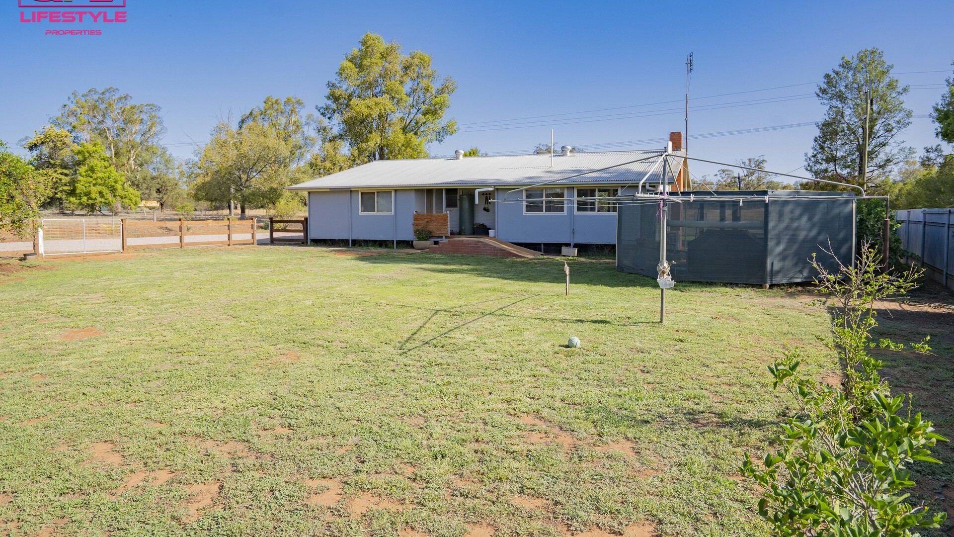 179 Pinehill Road, Narrandera NSW 2700 - photo 15
