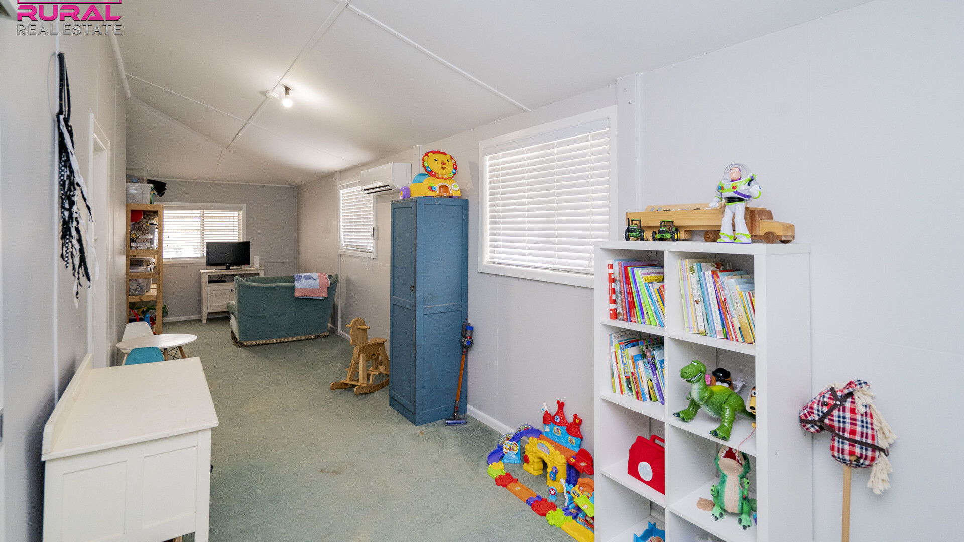 27 Midgeon Street, Narrandera NSW 2700 - photo 11