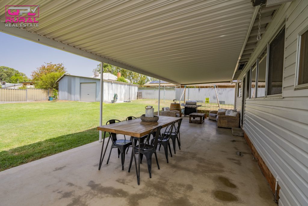 27 Midgeon Street, Narrandera NSW 2700 - photo 14