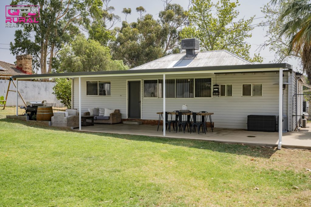 27 Midgeon Street, Narrandera NSW 2700 - photo 15