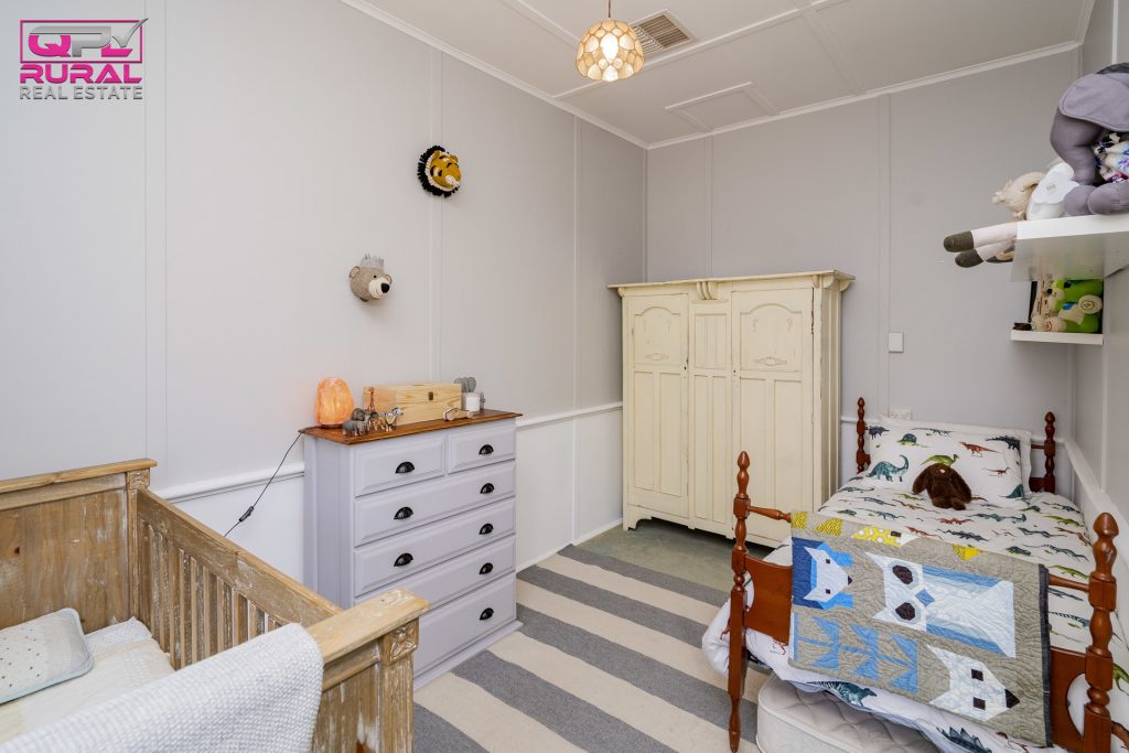 27 Midgeon Street, Narrandera NSW 2700 - photo 10