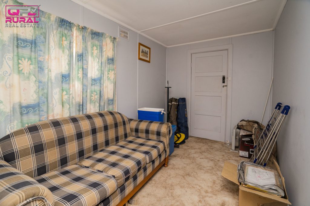 5 Jonsen Street, Narrandera NSW 2700 - photo 13