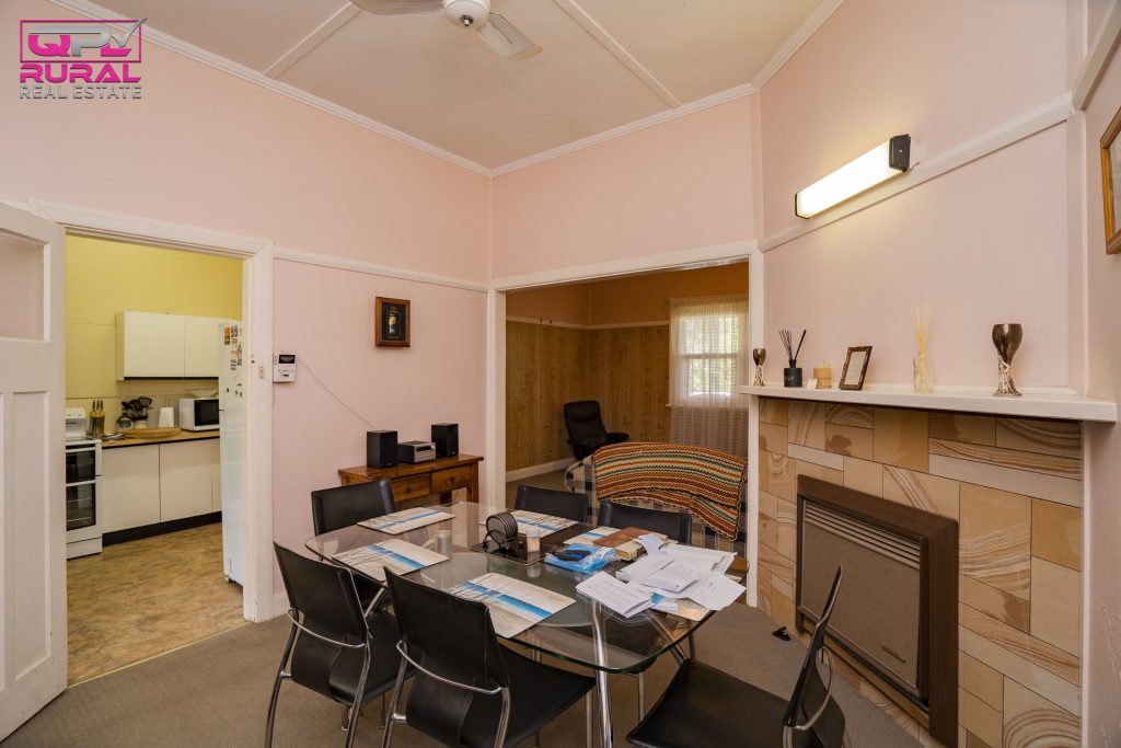 5 Jonsen Street, Narrandera NSW 2700 - photo 9