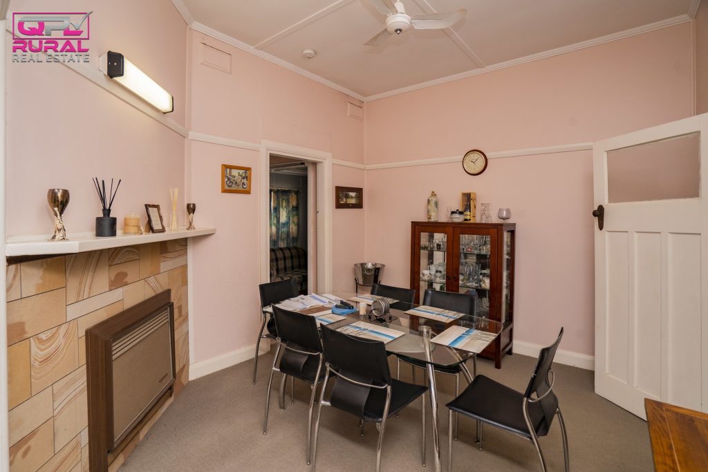 5 Jonsen Street, Narrandera NSW 2700 - photo 10