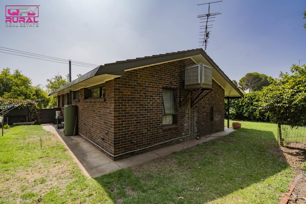 63 Elizabeth Street, Narrandera NSW 2700 - photo 19