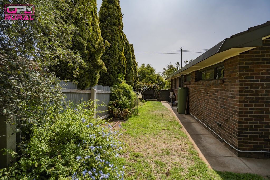 63 Elizabeth Street, Narrandera NSW 2700 - photo 20