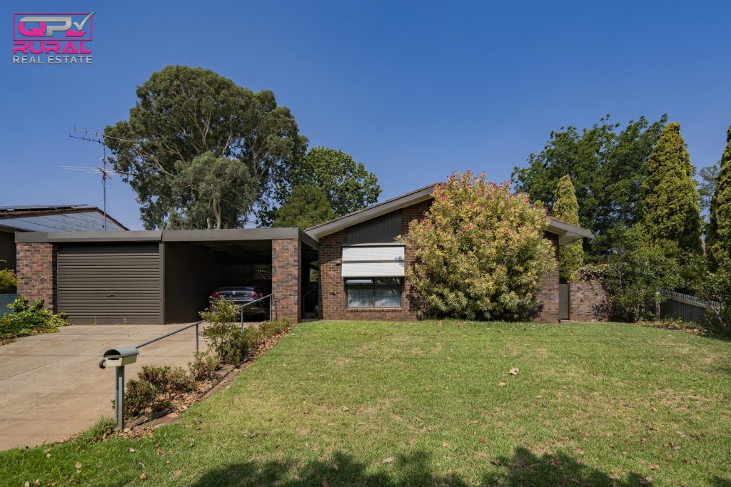 63 Elizabeth Street, Narrandera NSW 2700 - photo 24