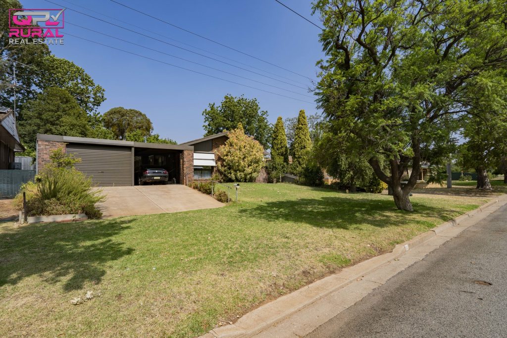 63 Elizabeth Street, Narrandera NSW 2700 - photo 28