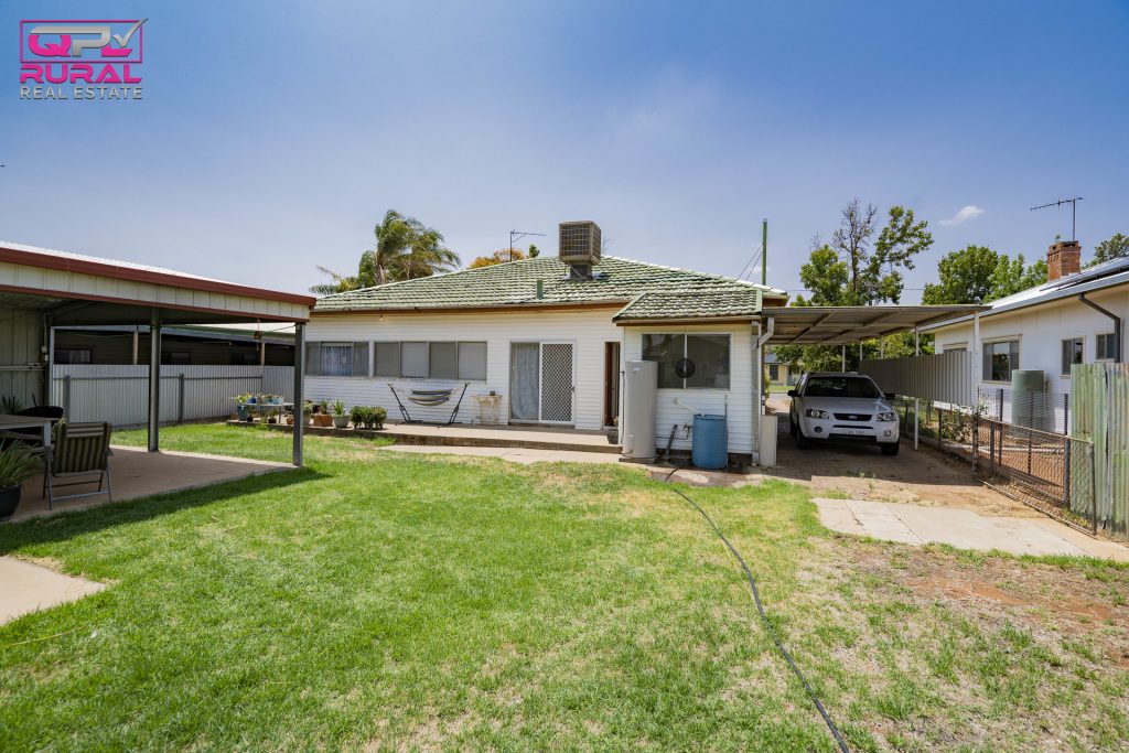 18 Mulga Street, Leeton NSW 2705 - photo 10