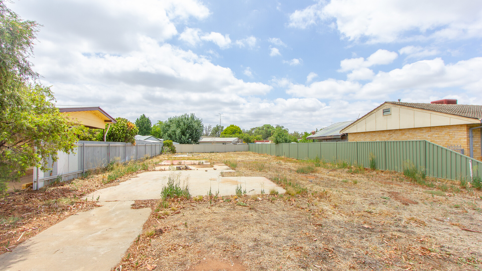 12 Canal Street, Leeton NSW 2705 - McGrath Riverina