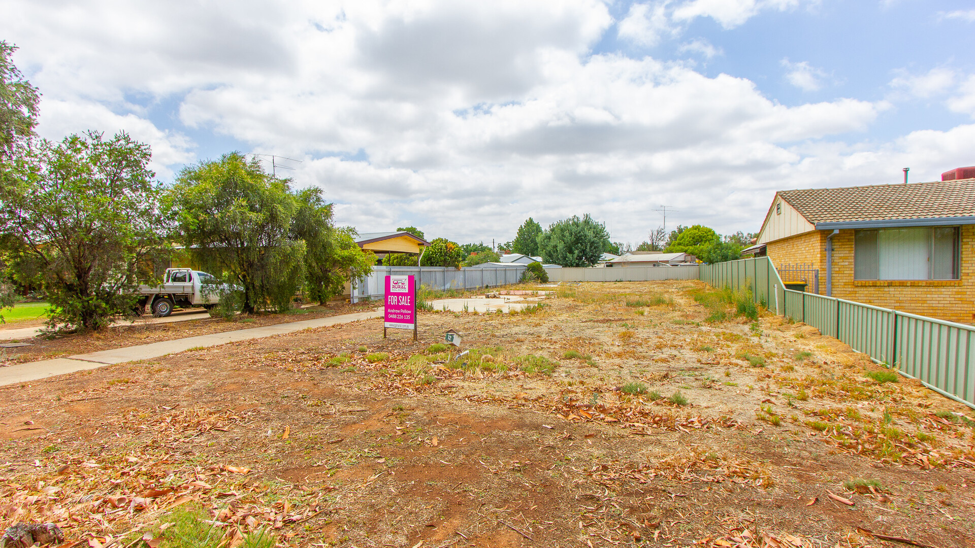 12 Canal Street, Leeton NSW 2705 - photo 3