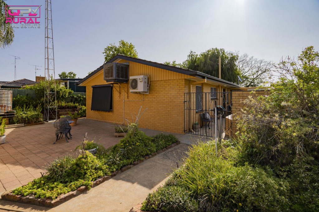 71 Elizabeth Street, Narrandera NSW 2700 - photo 27