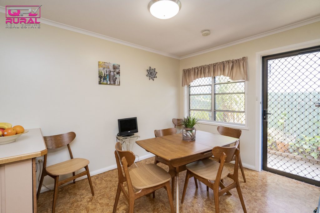71 Elizabeth Street, Narrandera NSW 2700 - photo 5