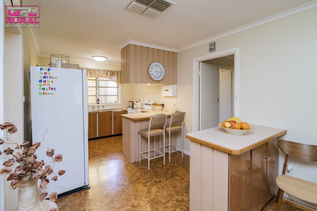 71 Elizabeth Street, Narrandera NSW 2700 - photo 6