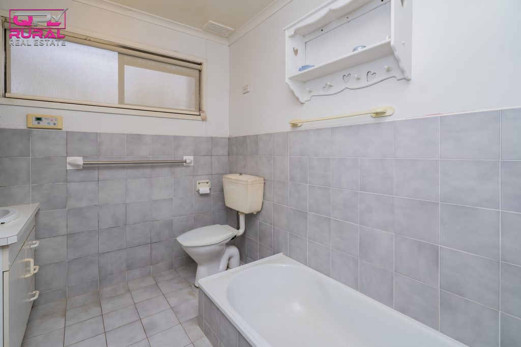 2 Japonica Place, Narrandera NSW 2700 - photo 13