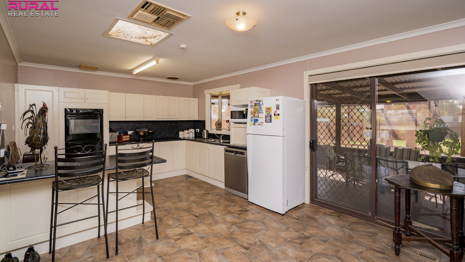 2 Japonica Place, Narrandera NSW 2700 - photo 4