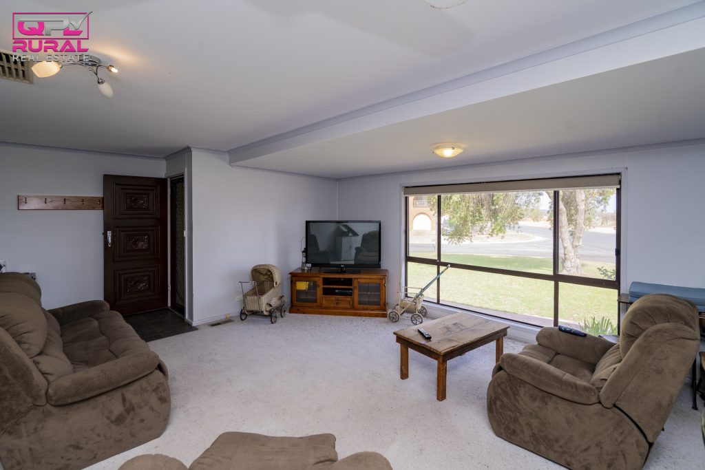 2 Japonica Place, Narrandera NSW 2700 - photo 7