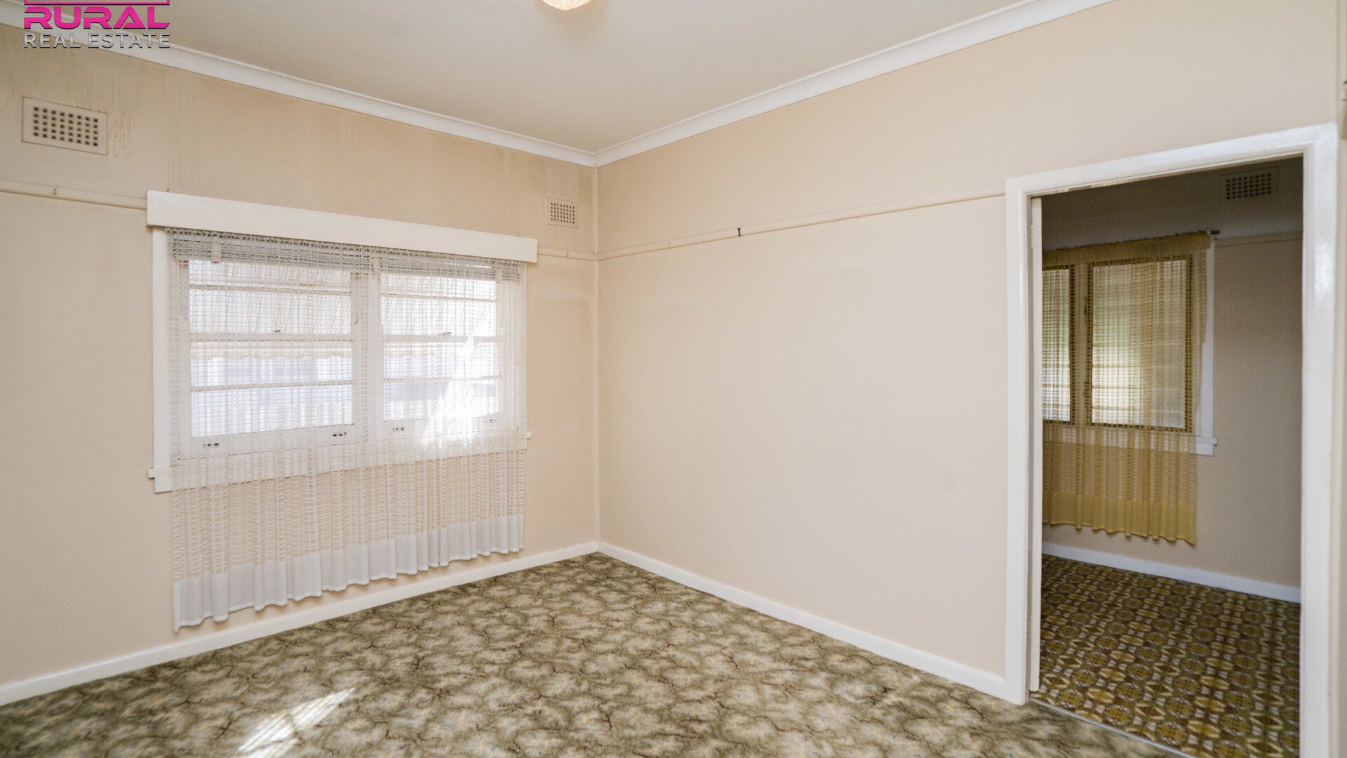 5 Pardey Street, Temora NSW 2666 - photo 6