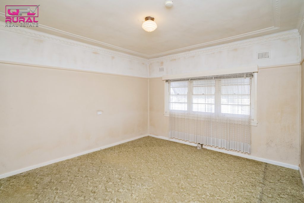 5 Pardey Street, Temora NSW 2666 - photo 7
