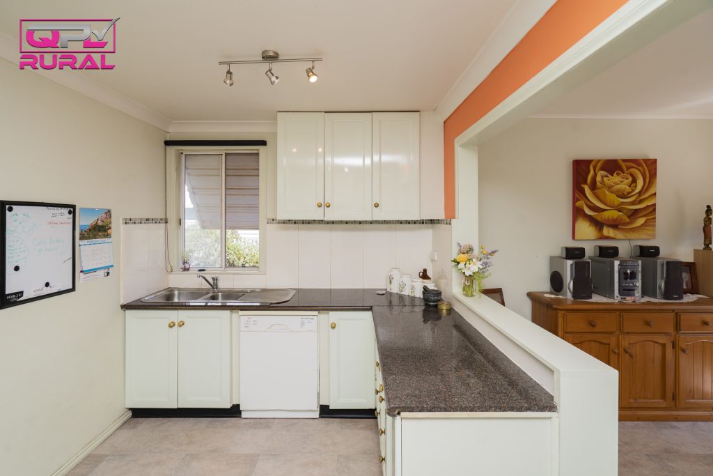 3 Rupert Street, Narrandera NSW 2700 - photo 6