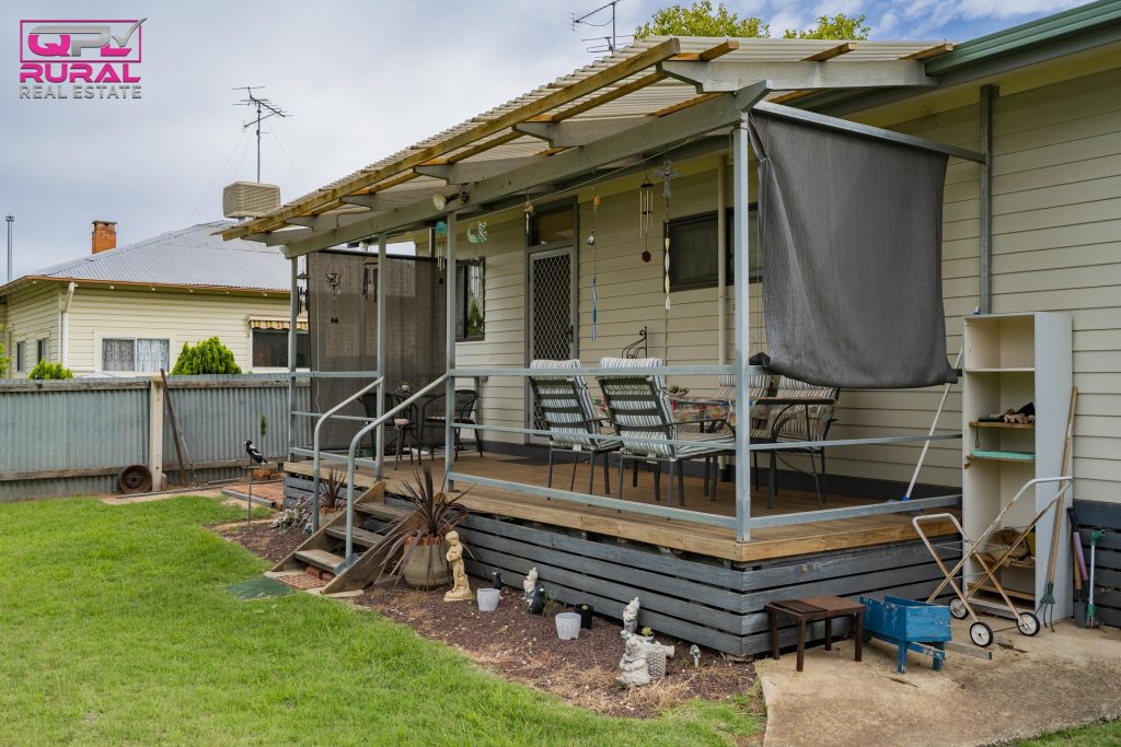 8 Crown Street, Narrandera NSW 2700 - photo 30