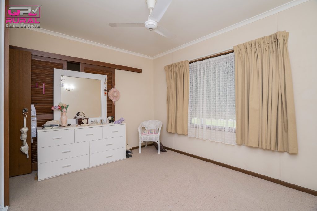 8 Crown Street, Narrandera NSW 2700 - photo 8