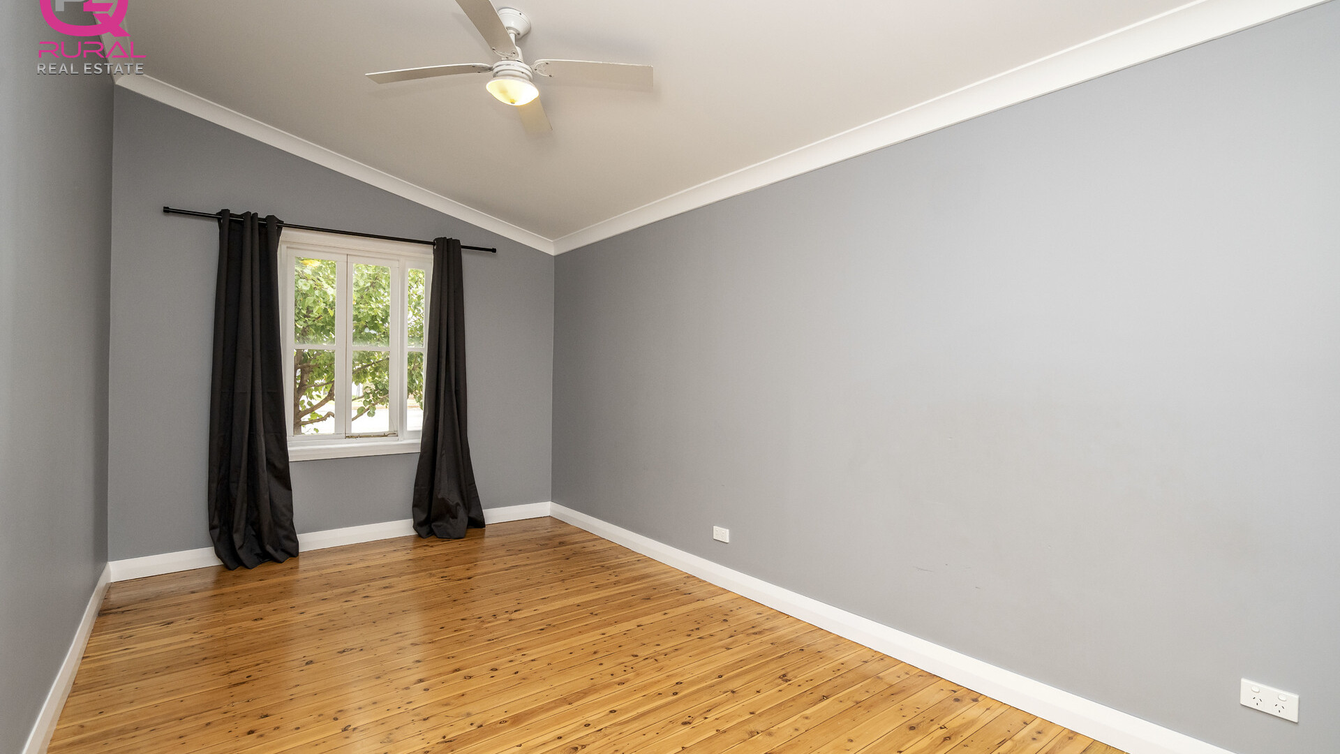 181 Deboos Street, Temora NSW 2666 - photo 11
