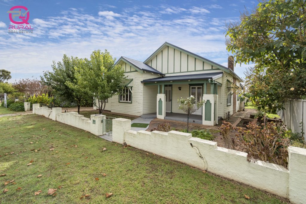 181 Deboos Street, Temora NSW 2666 - photo 22