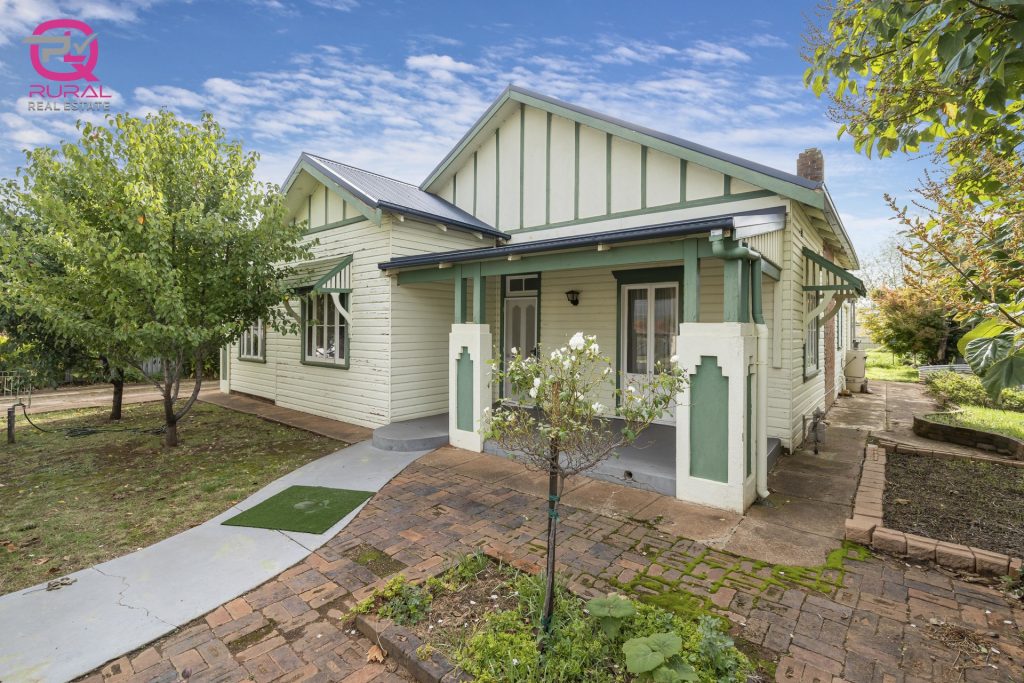 181 Deboos Street, Temora NSW 2666 - photo 23