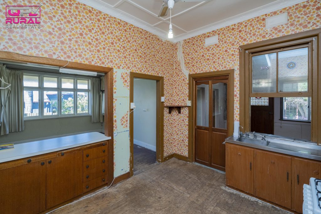 2 Jonsen Street, Narrandera NSW 2700 - photo 3