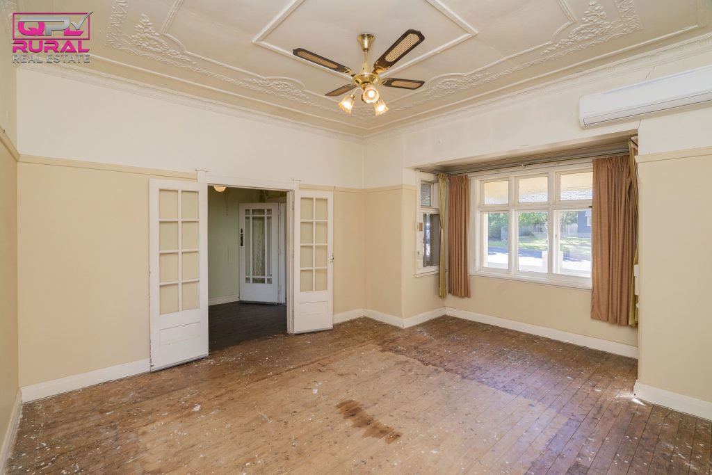 2 Jonsen Street, Narrandera NSW 2700 - photo 4