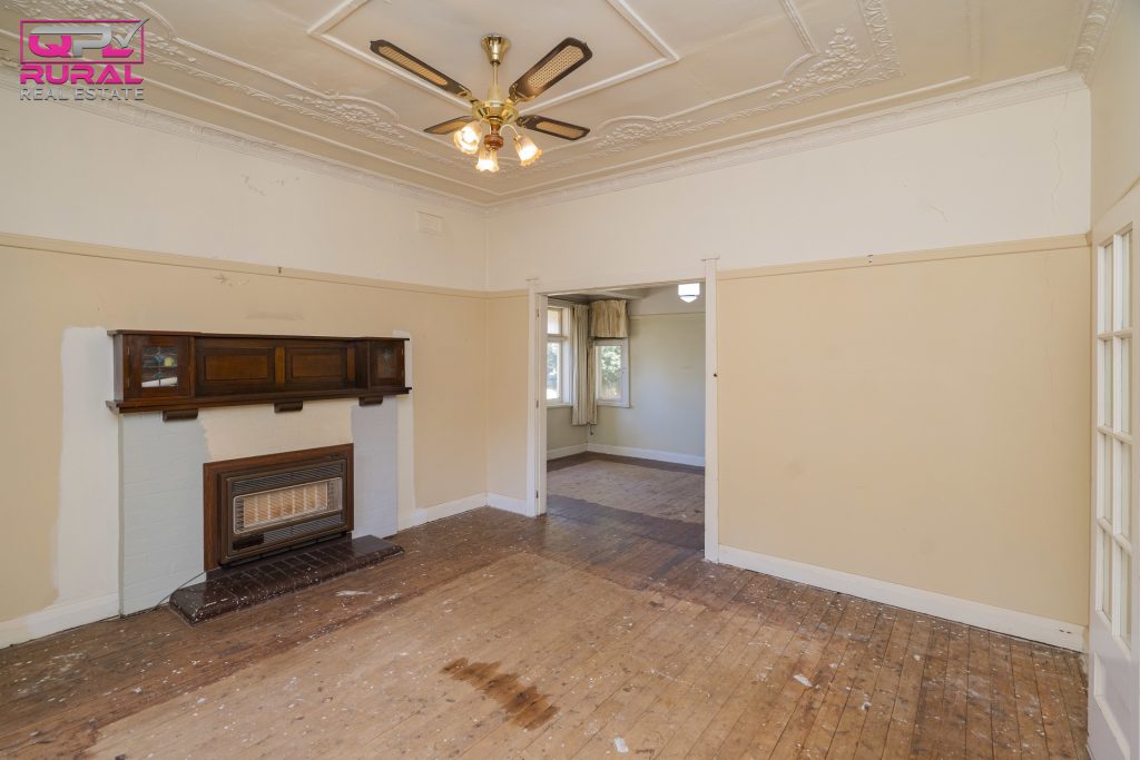 2 Jonsen Street, Narrandera NSW 2700 - photo 5