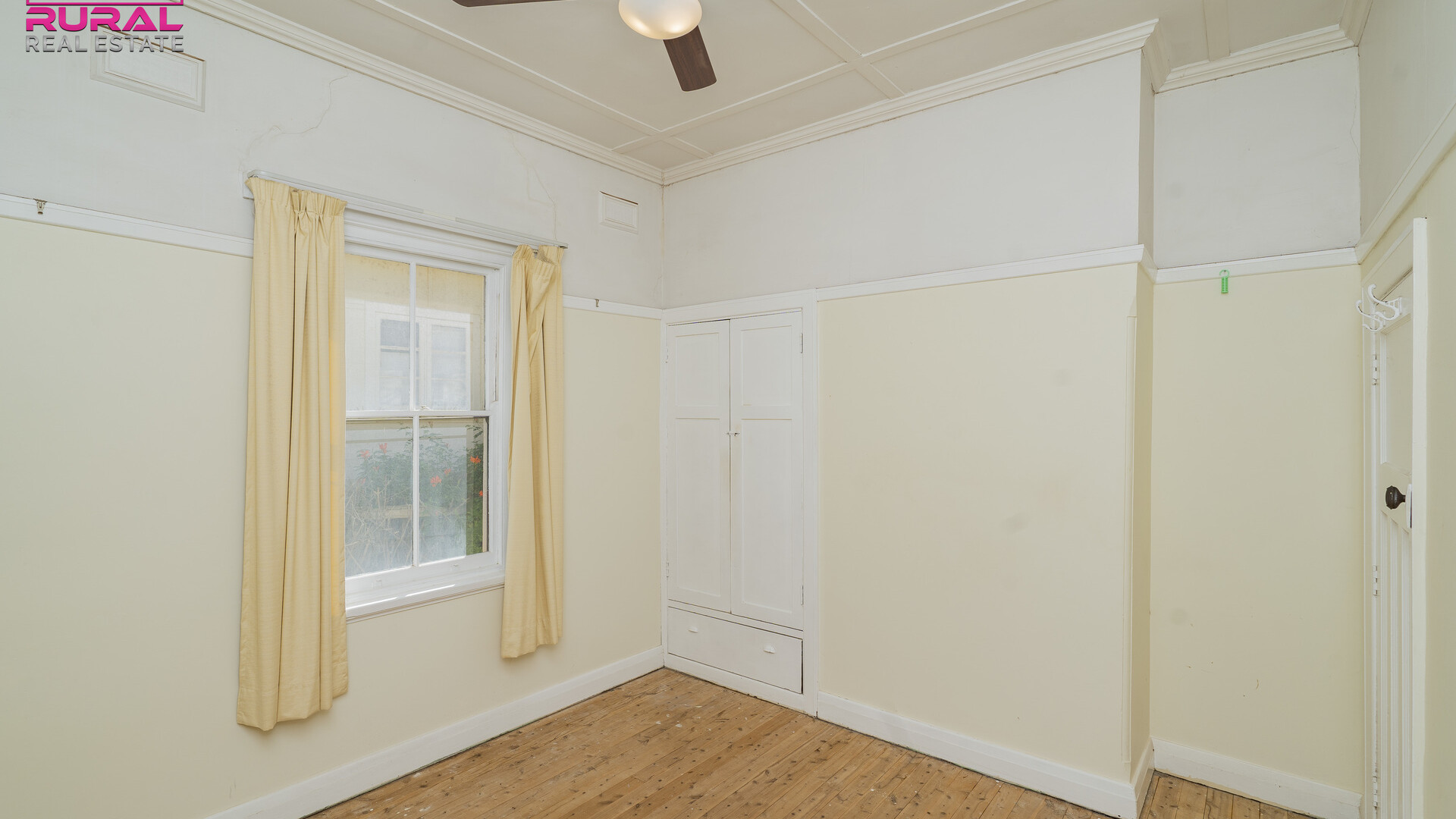 2 Jonsen Street, Narrandera NSW 2700 - photo 7