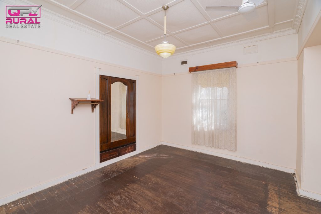 2 Jonsen Street, Narrandera NSW 2700 - photo 9