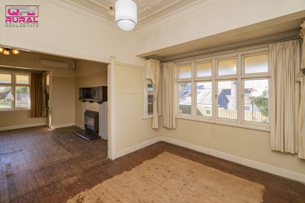 2 Jonsen Street, Narrandera NSW 2700 - photo 10