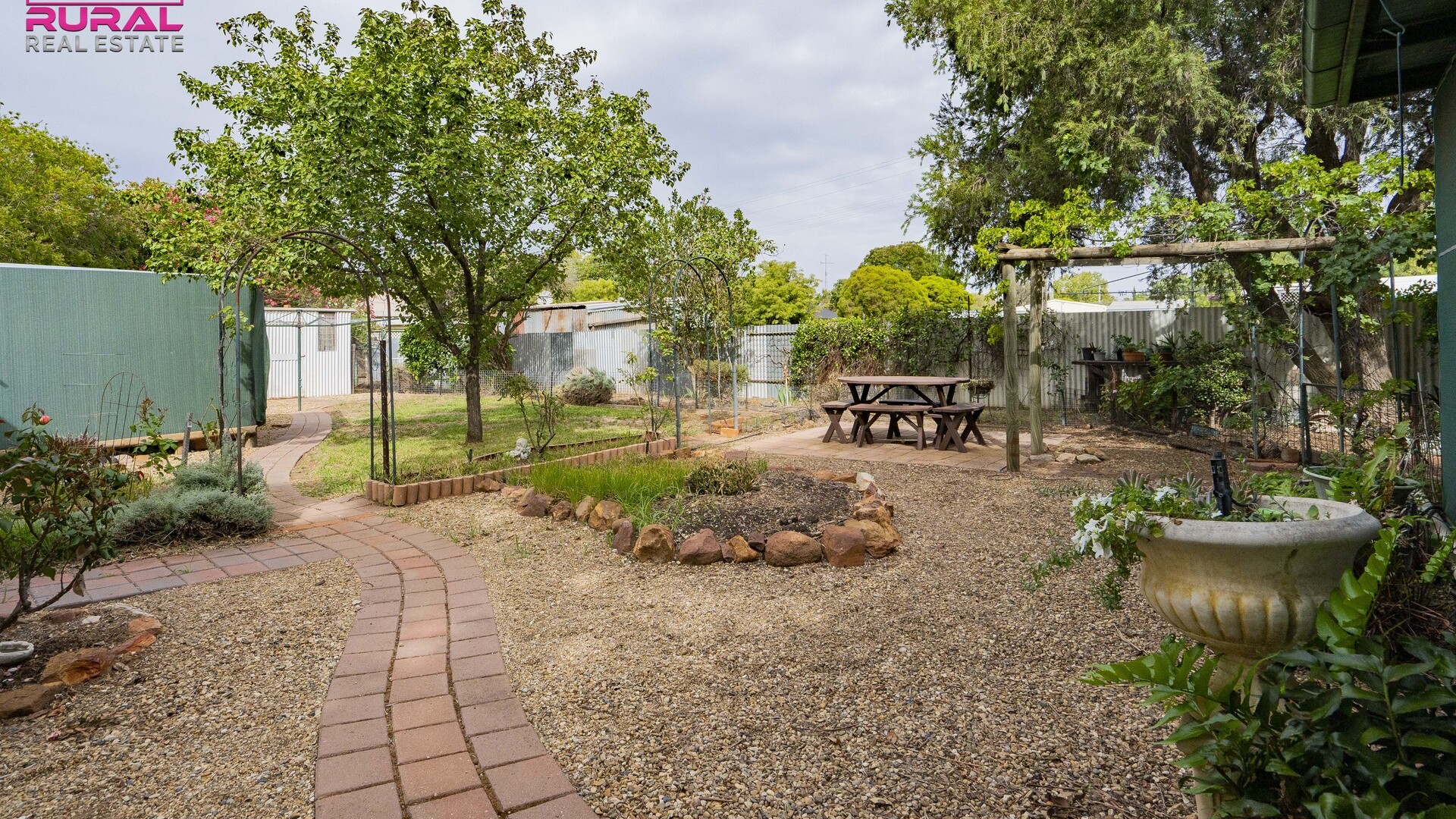18 Grosvenor Street, Narrandera NSW 2700 - photo 13