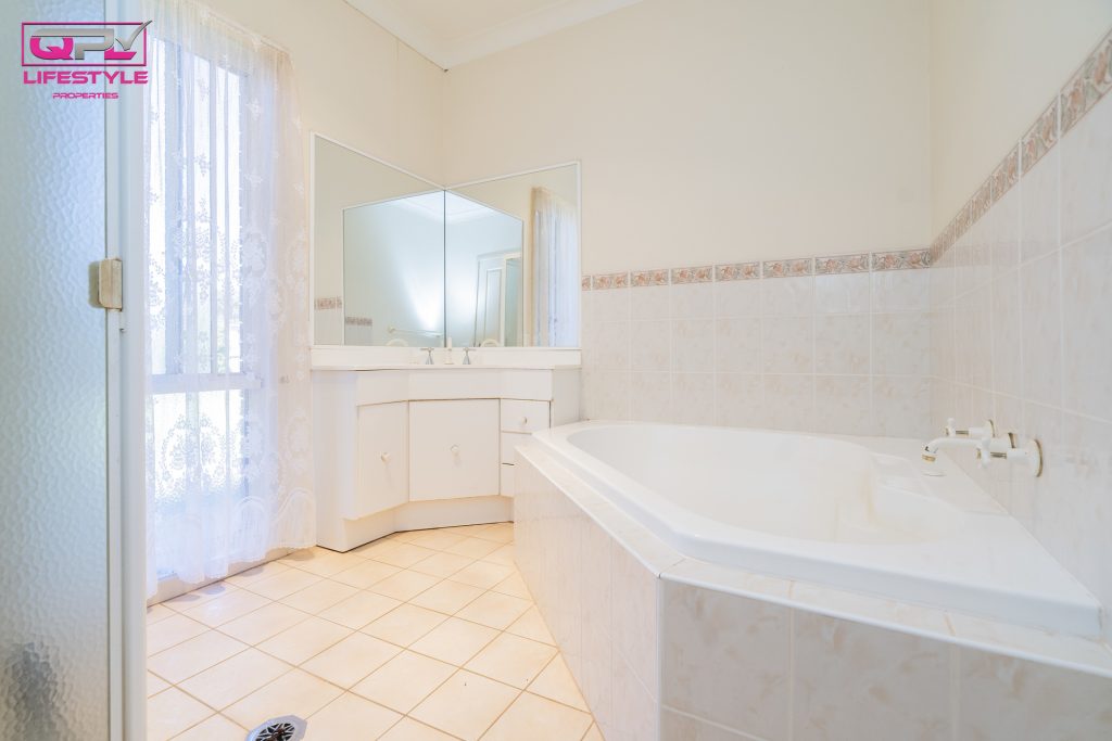 2283 Millwood Road, Coolamon NSW 2701 - photo 14