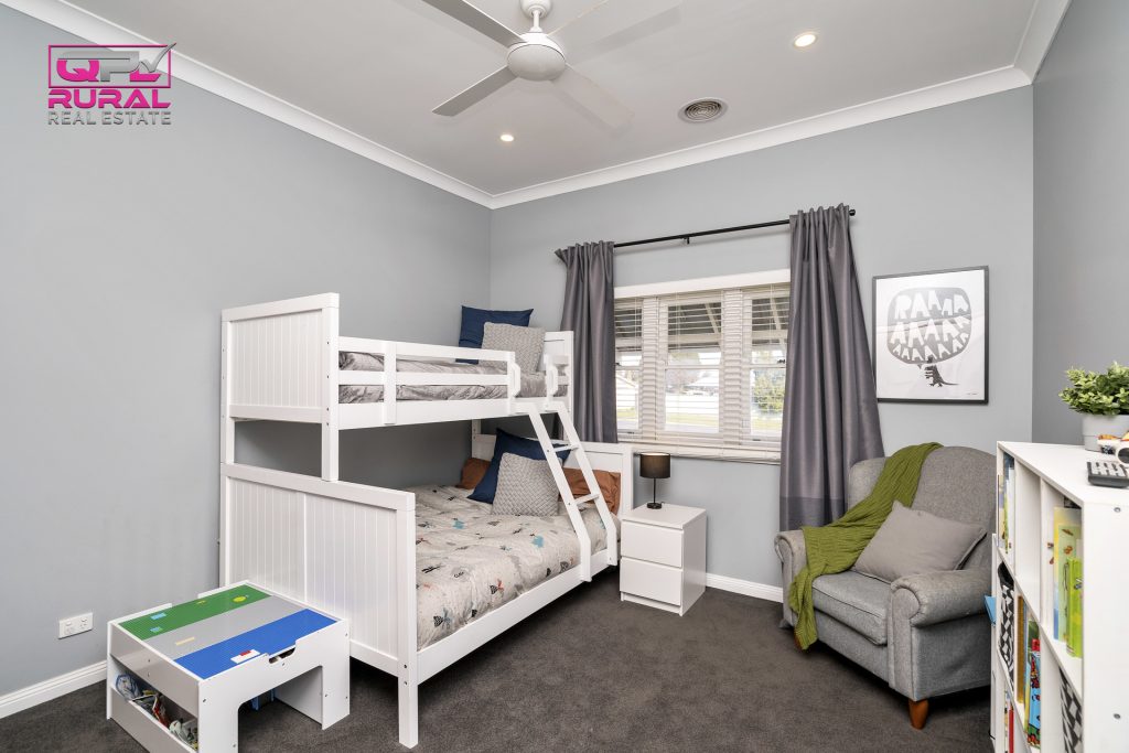 147 Kitchener Road, Temora NSW 2666 - photo 13
