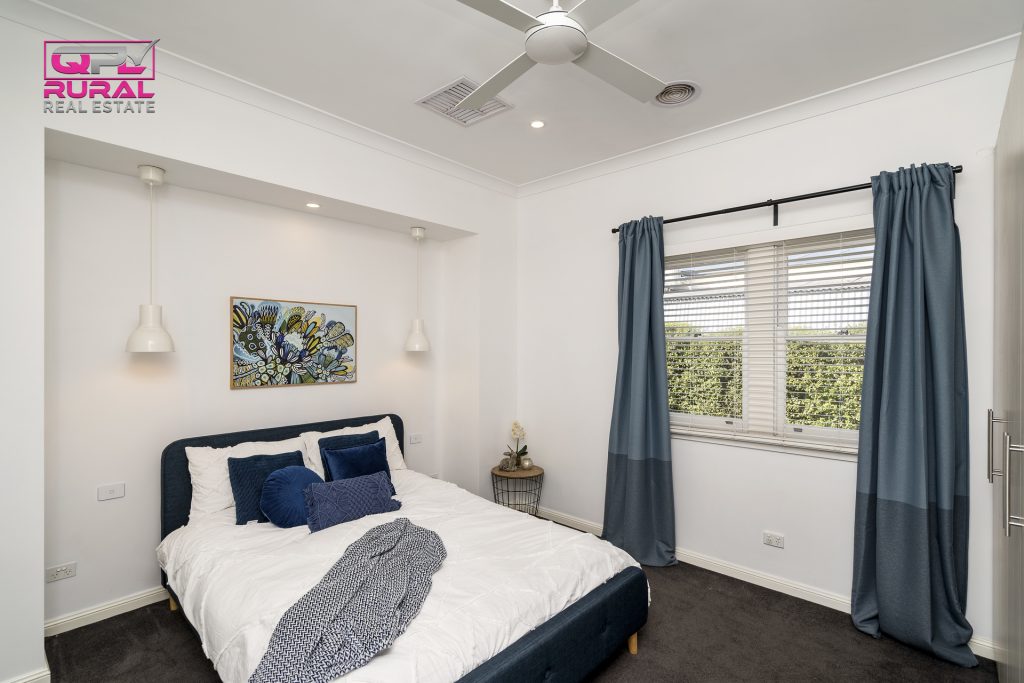 147 Kitchener Road, Temora NSW 2666 - photo 15