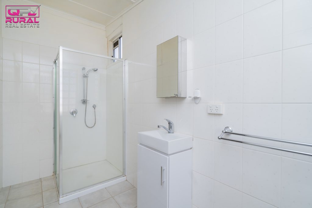 44 & 46B Charles Street, Narrandera NSW 2700 - photo 17