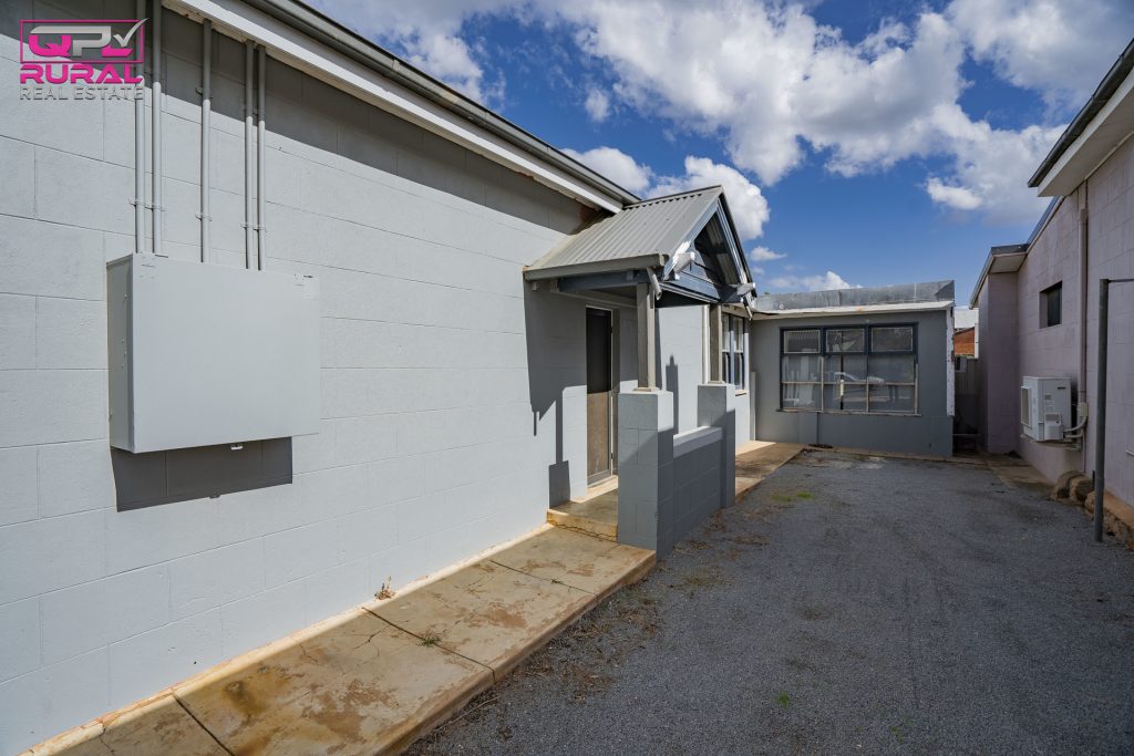 44 & 46B Charles Street, Narrandera NSW 2700 - photo 18
