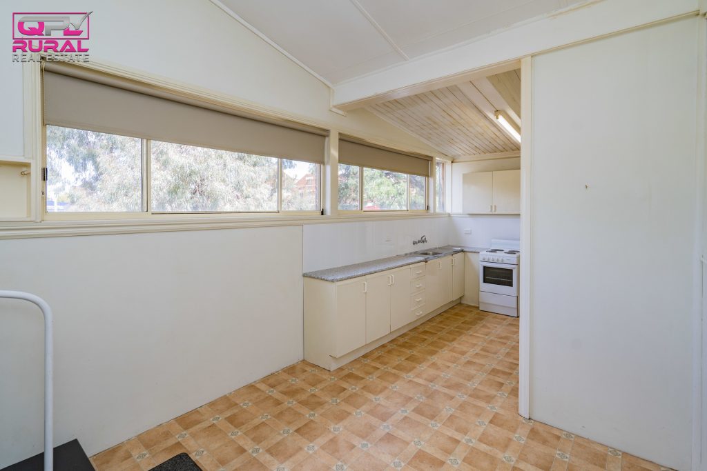 44 & 46B Charles Street, Narrandera NSW 2700 - photo 4