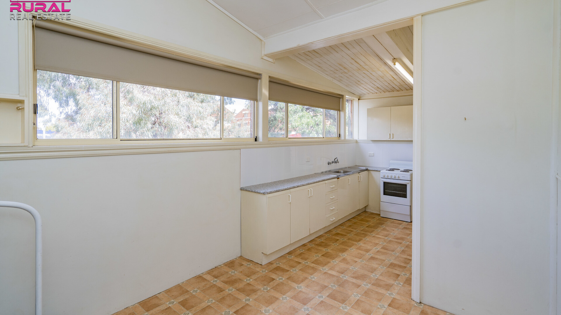 44 & 46B Charles Street, Narrandera NSW 2700 - photo 4