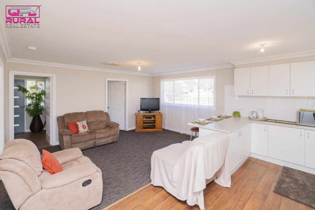 23 Roslyn Street, Narrandera NSW 2700 - photo 6