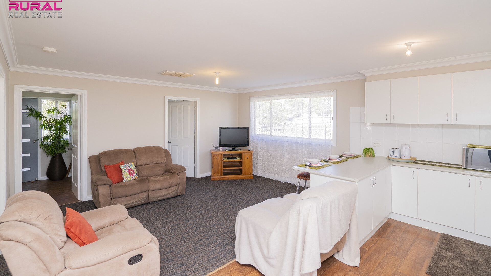 23 Roslyn Street, Narrandera NSW 2700 - photo 6