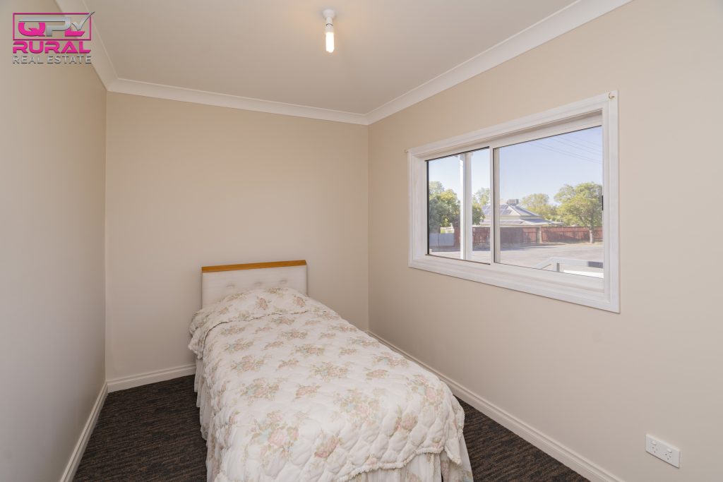 23 Roslyn Street, Narrandera NSW 2700 - photo 7