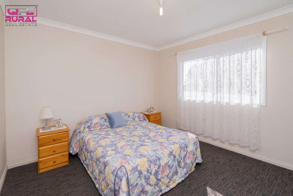 23 Roslyn Street, Narrandera NSW 2700 - photo 8